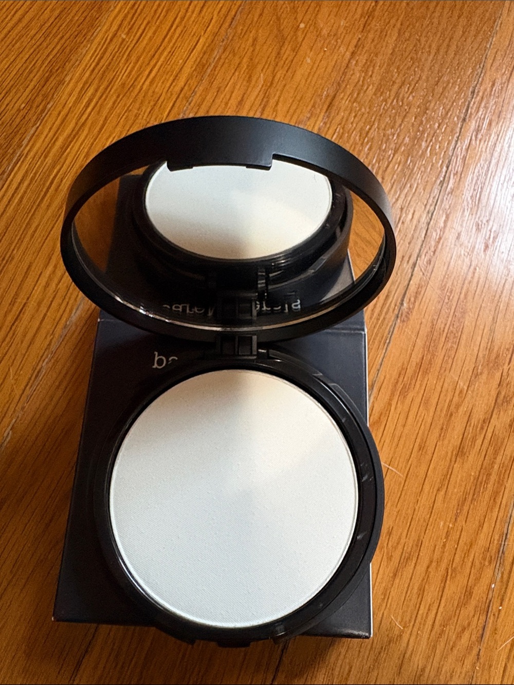 bareMinerals Original Mineral Veil Pressed Setting Powder Compact with applicato